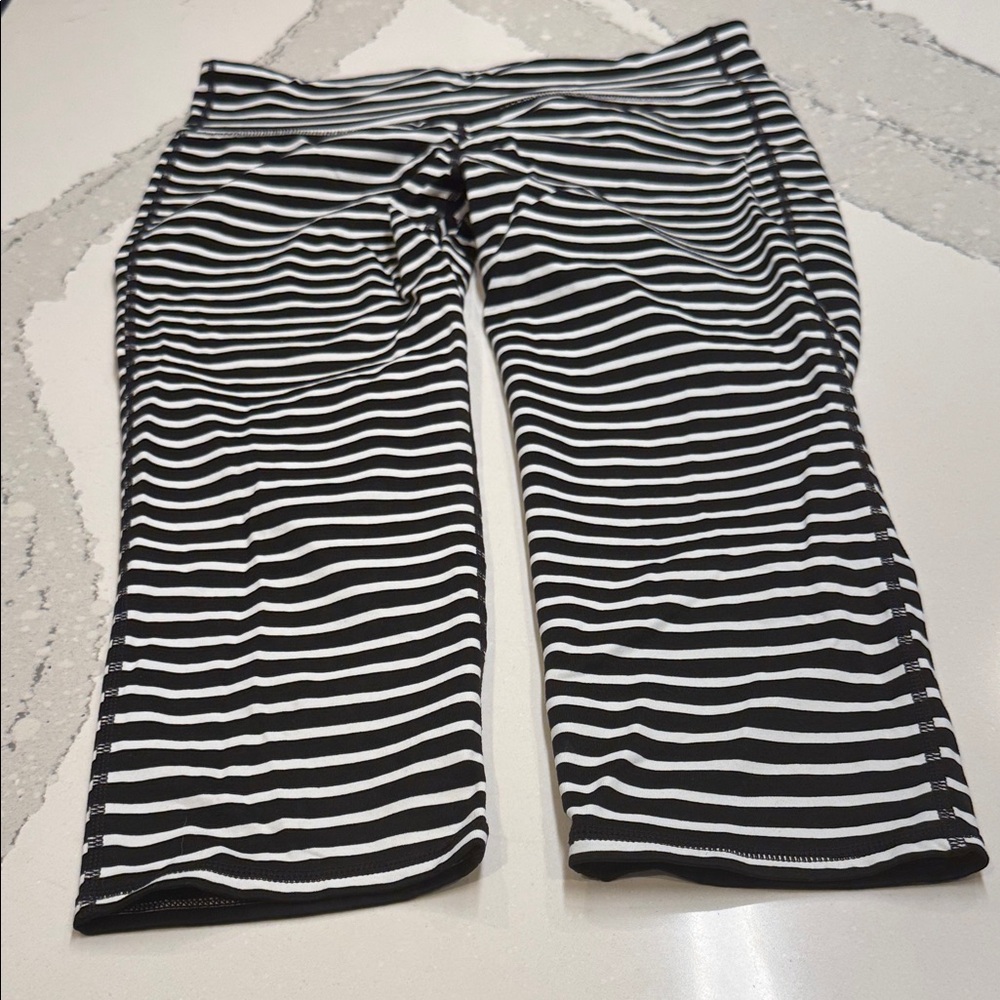 Athleta Women's Black and White Striped Capris Never Worn